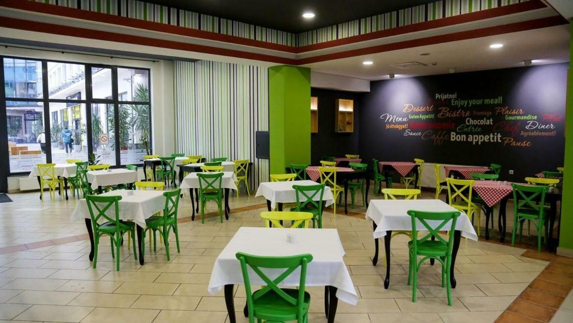 Hotel Galleria Subotica Buitenkant foto