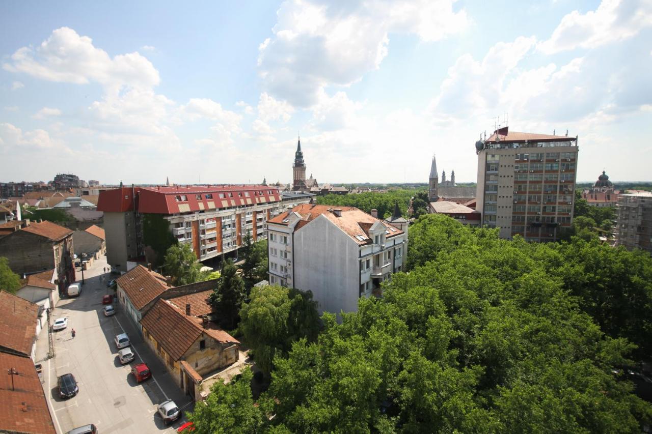 Hotel Galleria Subotica Buitenkant foto